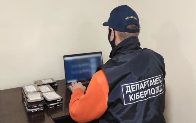 Киберполиция раскрыла масштабную схему продажи личных данных миллионов украинцев