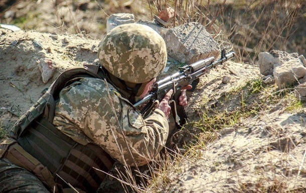 Сутки в ООС: сепаратисты дважды обстреляли позиции украинских военных