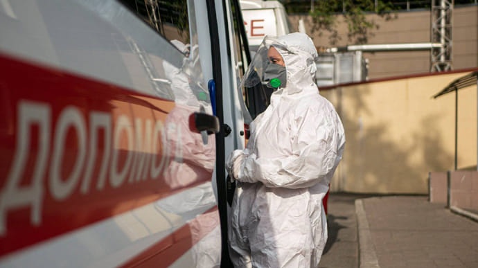 Украина покинула топ-10 стран по заболеваемости COVID-19