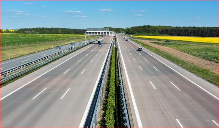 В Украине может появиться первый автобан с максимальной скоростью 130 км/час: планы на 2022-й
