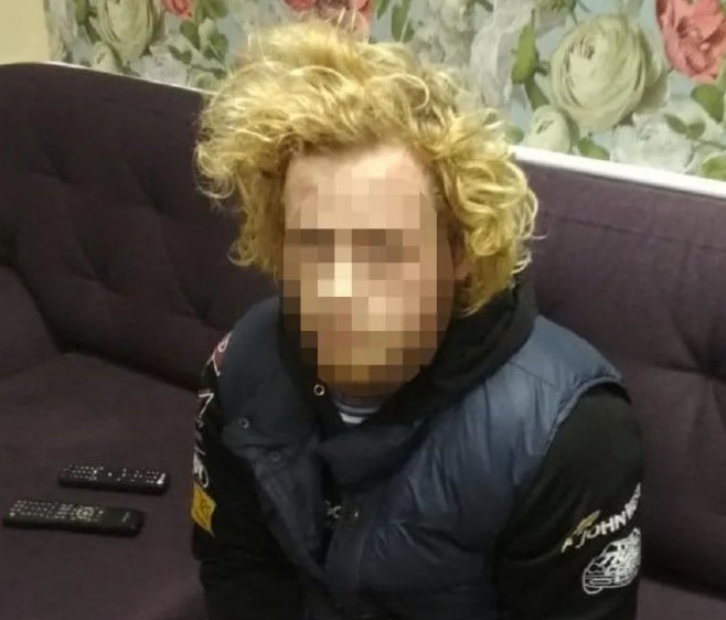 В Киеве "социальный работник" проник в квартиру, избил и ограбил хозяина