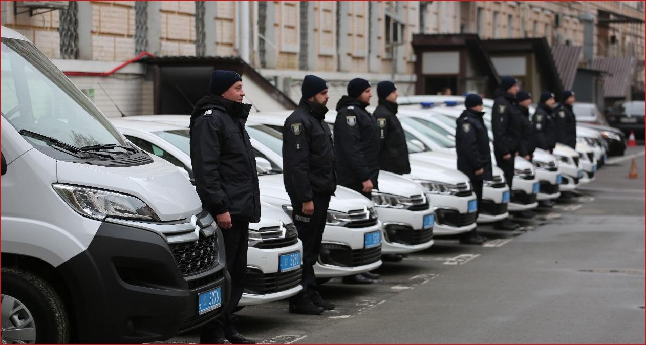 Украинских полицейских пересадили на новые машины: какие модели получили