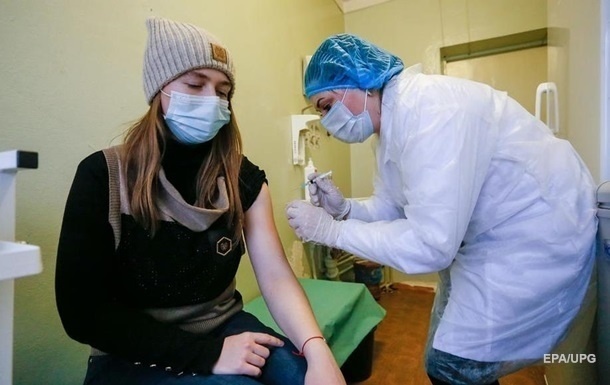В Украине резко снизился темп COVID-вакцинации