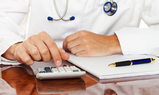 20 тысяч гривен в месяц минимум: Кабмин планирует повысить зарплаты врачам