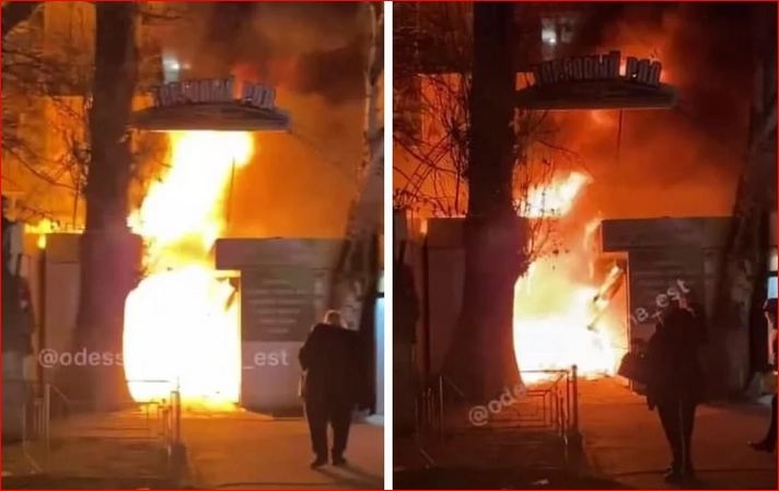 В Одессе горели торговые ряды с пиротехникой, слышны взрывы
