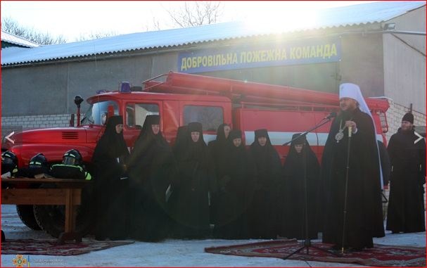 Пожарная команда из монахинь начала работать на Черкасчине