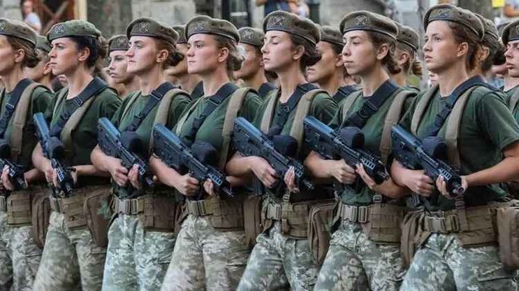 Петиция об отмене военного учета для женщин набирает голоса