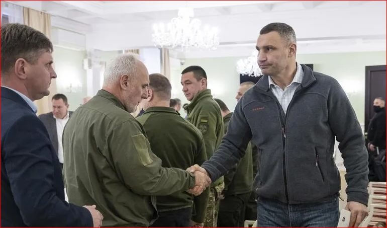 Кличко собрал силовиков: в Киеве создают штаб территориальной обороны