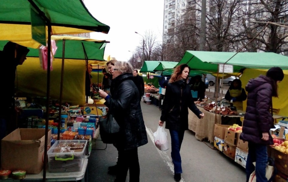 В Киеве проходят предновогодние ярмарки: куда идти за покупками