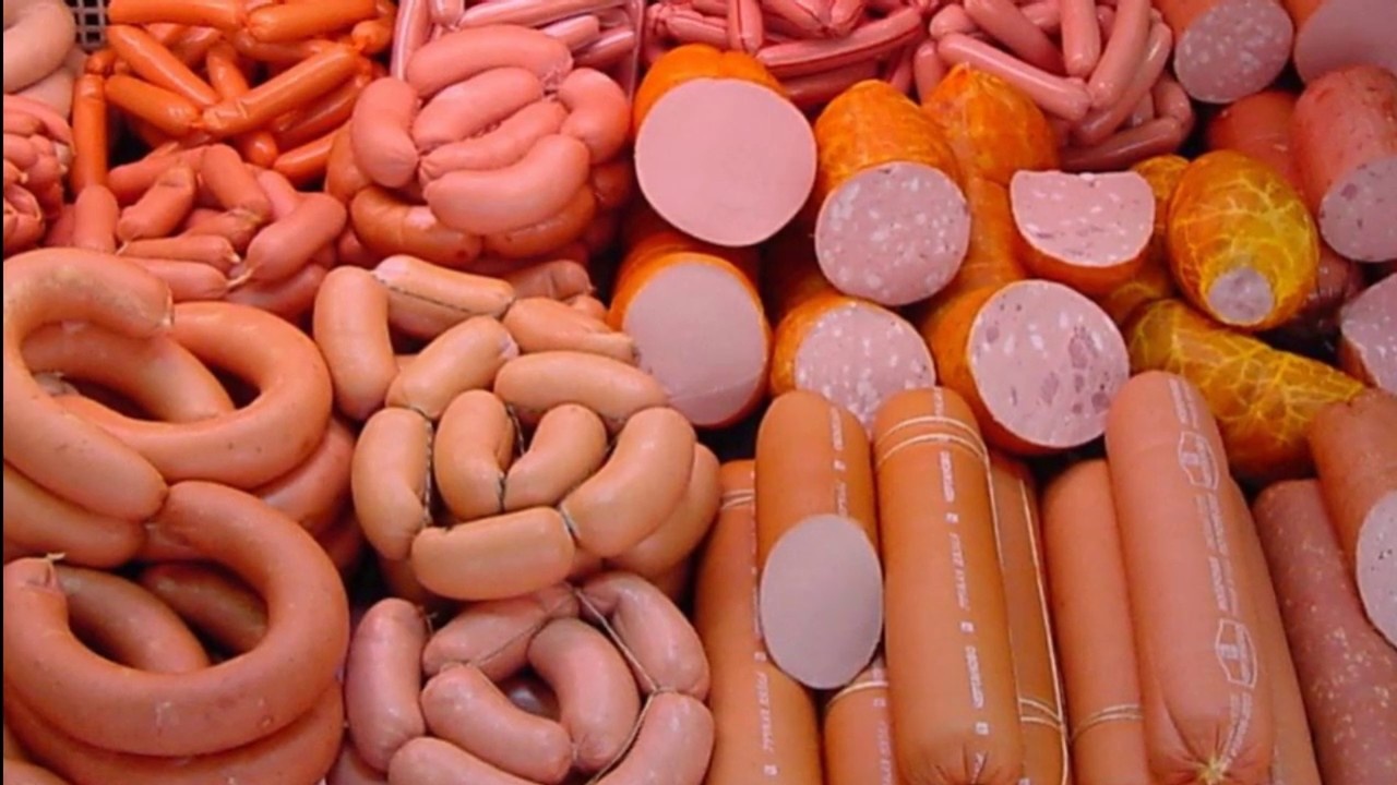 Украинцев кормят фальсификатом: как отличить настоящую колбасу от подделки