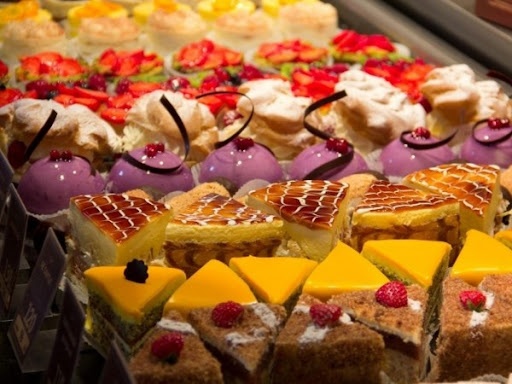 В Украине могут перестать производить сладости: названа причина
