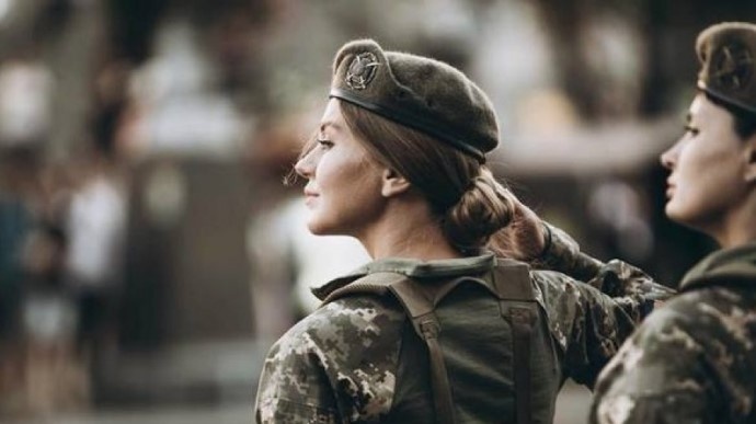 Правила воинского учета для женщин планируют изменить