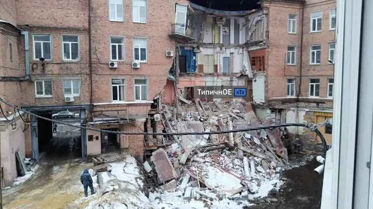 В Харькове обрушилось офисное здание: названа возможная причина