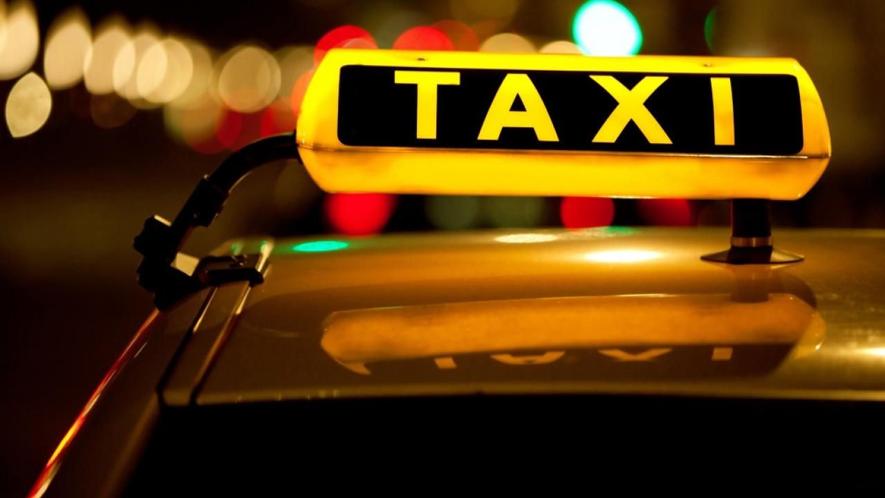 Киевский таксист проработал всю новогоднюю ночь и рассказал сколько заработал в праздник
