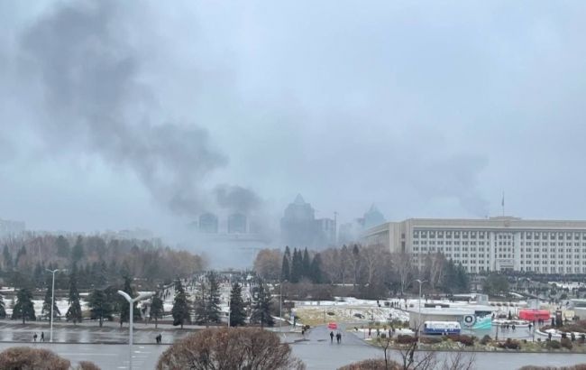 "Майдан" в Казахстане: в Алматы горят мэрия и прокуратура