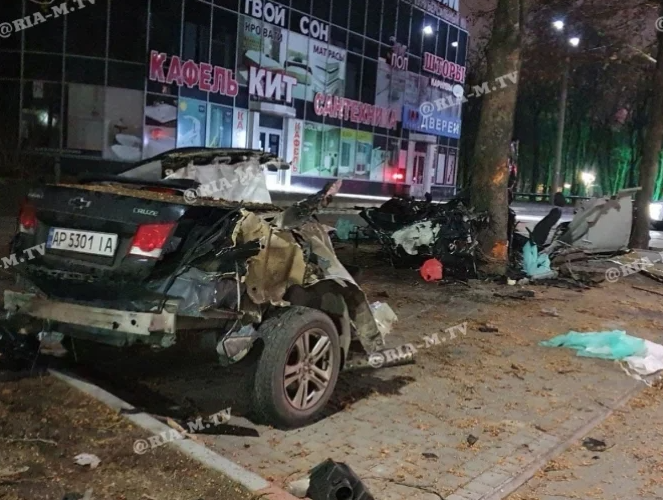 ДТП в Мелитополе: машину разорвало пополам