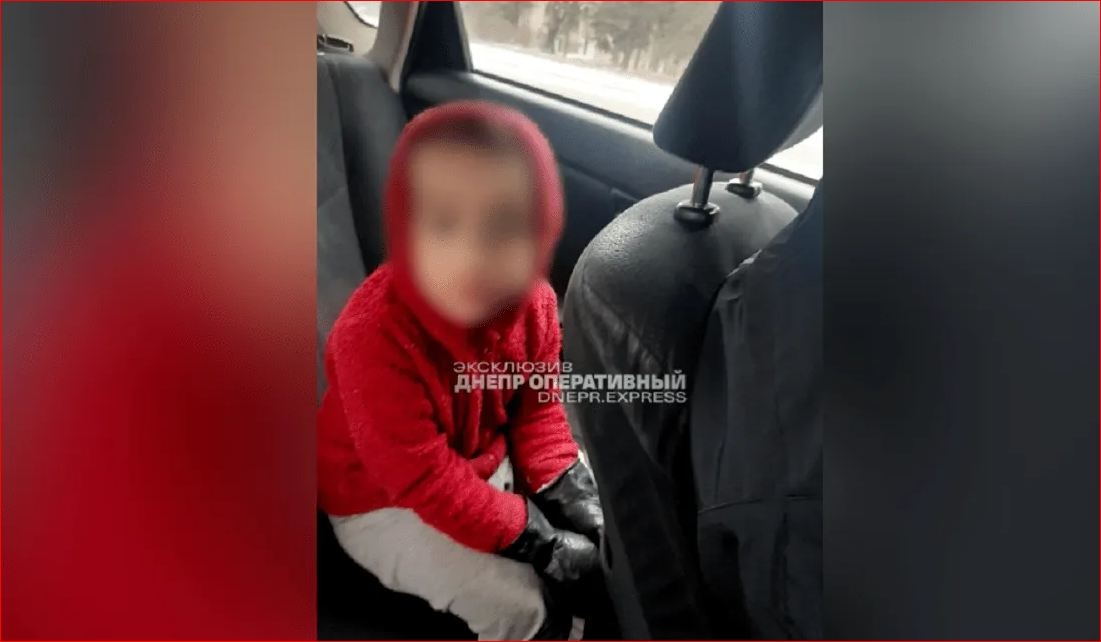 5-летний мальчик в мороз гулял без одежды в Днепре: полицейские разыскивают родителей