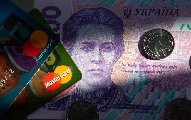 Блокирование банковских карт: когда украинцы могут остаться без денег