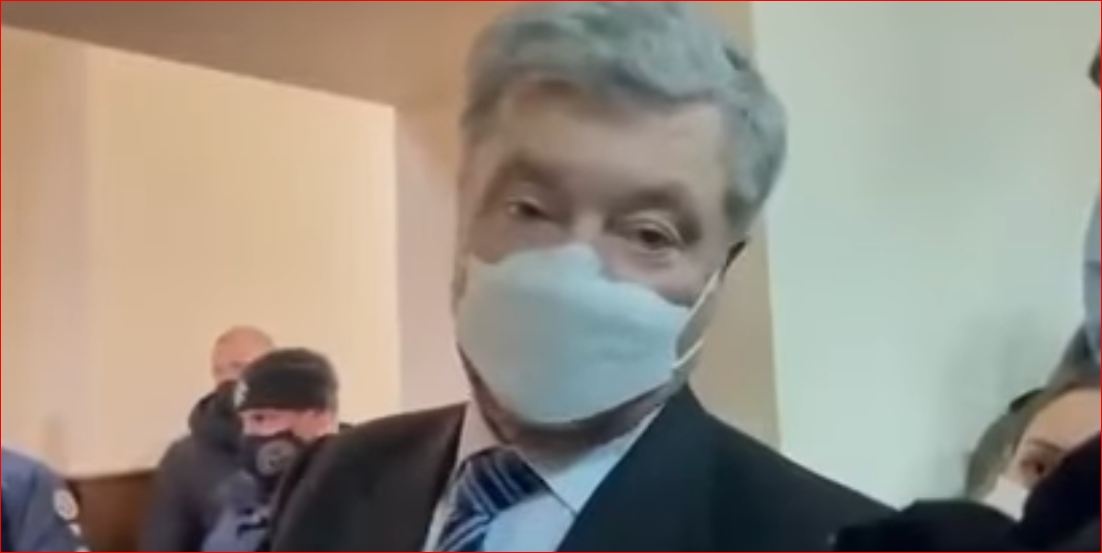 Порошенко посоветовал Зеленскому "заканчивать с наркотиками"