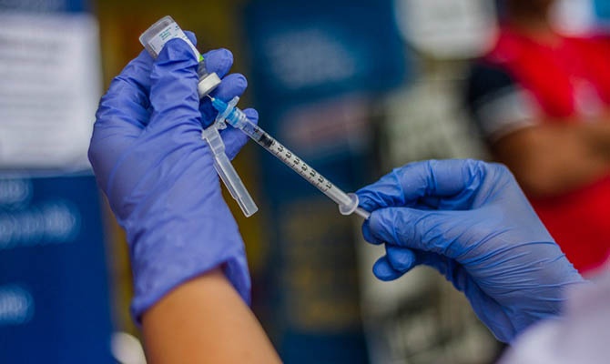 Вакцинация против коронавируса: еще 85 тысяч украинцев получили прививки