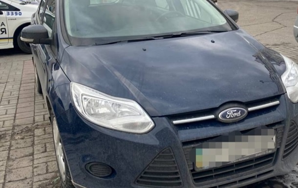 В Ивано-Франковске мужчина забыл, где именно припарковал свое авто и вызвал полицию