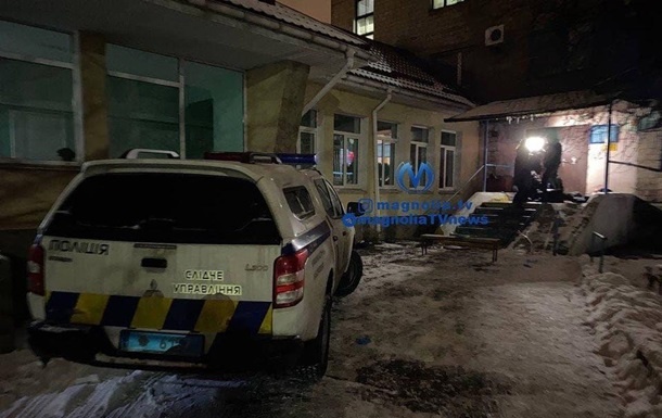 В Киеве у больницы нашли застреленным мужчину