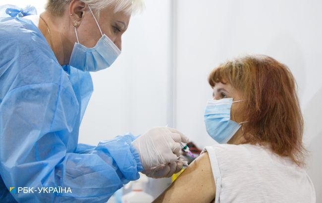 В Украине сделали более 30 млн прививок против COVID-19