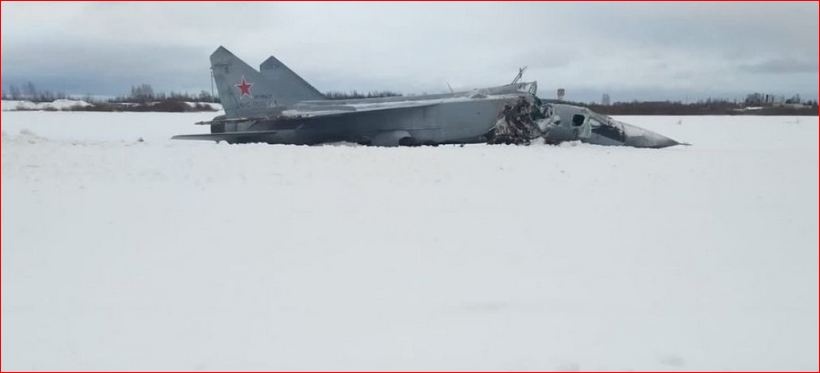В России во время взлета развалился МиГ-31: отпала носовая часть и кабина пилота