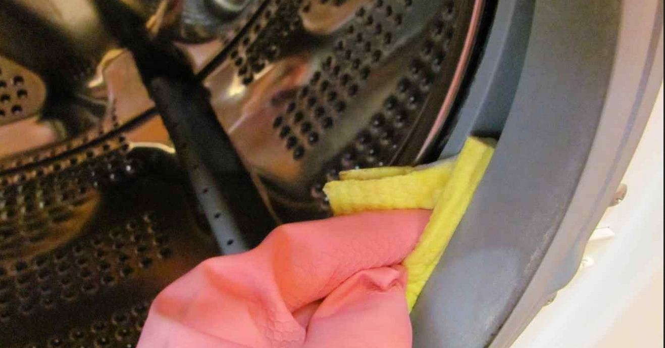Как почистить стиральную машинку от всякой скопившейся гадости: пошаговый лайфхак