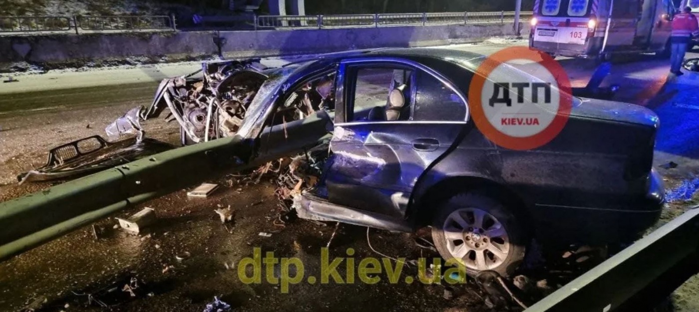 Пассажиру оторвало ноги и руку: в Киеве произошло жуткое ДТП