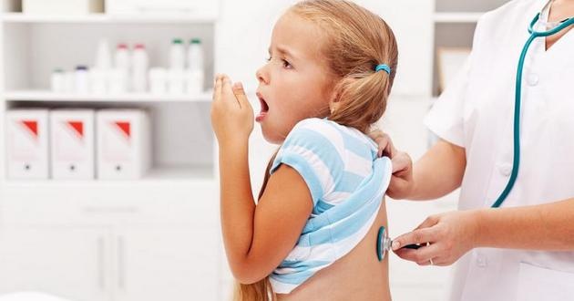 Особо опасен для детей: врач-иммунолог рассказала о коронавирусе