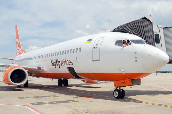 Самолету SkyUp не дали сесть в Борисполе: владелец запретил влетать в воздушное пространство Украины