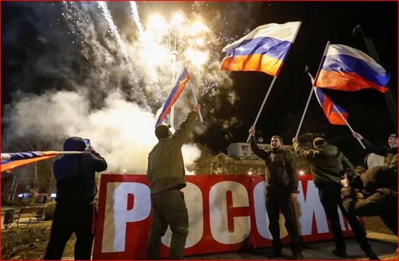 В Донецке радуются решению Путина: массовки не получилось