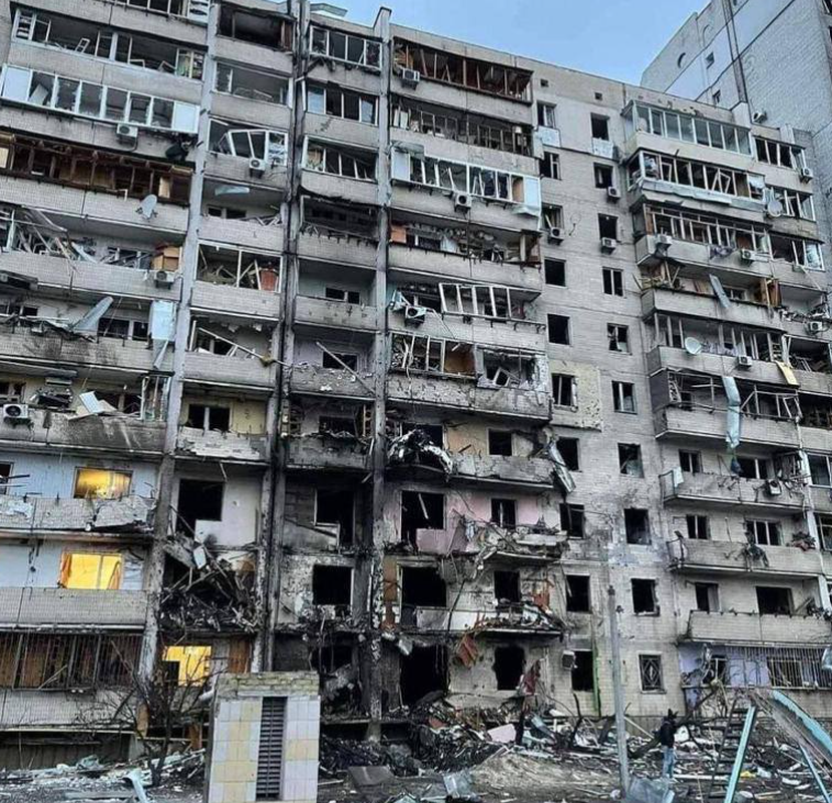 Так выглядит киевская многоэтажка после ночной воздушной атаки