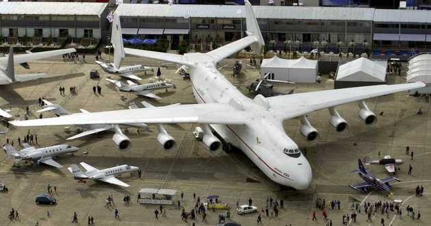 Оккупанты уничтожили украинскую "Мрию" - самый большой самолет в мире