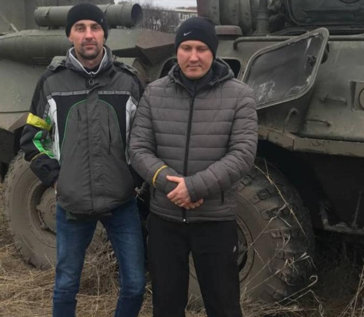 В Сумской области железнодорожники голыми руками захватили вражеский БТР с российскими военными