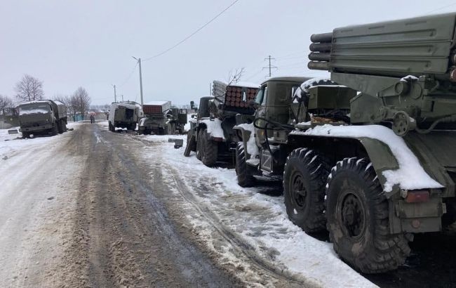 Российский агрессор под Киевом обстрелял супермаркеты