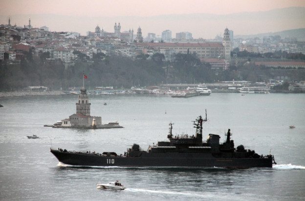 Турция отказала России в проходе кораблей через Босфор и Дарданеллы