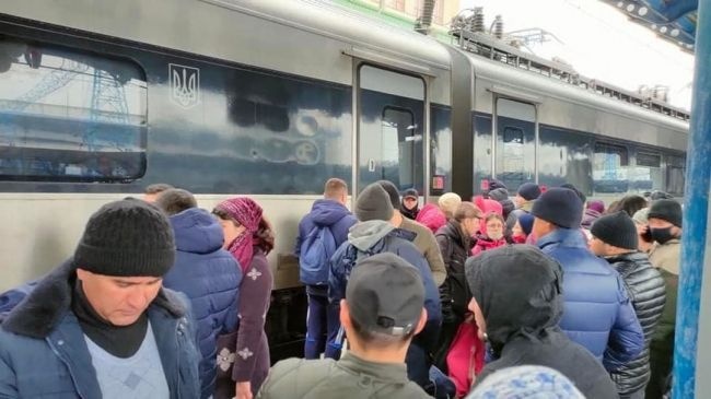 В Киев под видом эвакуированных людей могут проникнуть диверсанты - Генштаб