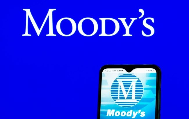 Moody's снизило до преддефолтного уровня рейтинги крупнейших компаний РФ