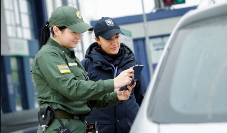 Как военнообязанным получить разрешение на пересечение границы для перевозки помощи