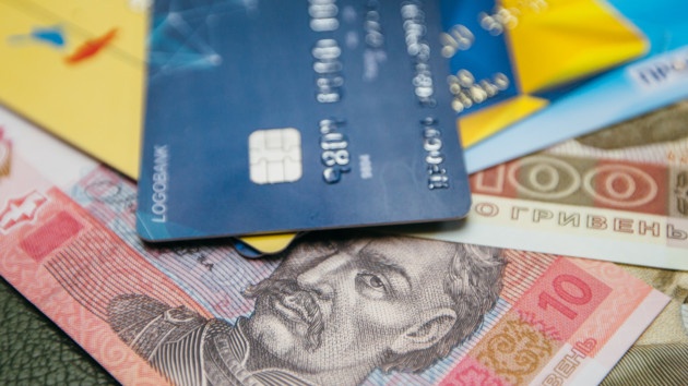 Ваши деньги остались на ваших картах: Нацбанк развеял популярный фейк среди украинцев