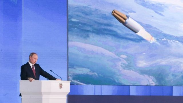 Путин может начать открыто угрожать Западу ядерным оружием - Bloomberg