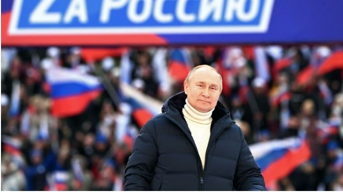 Путин в бронепуховике похвалил свои войска в Украине: чем запомнилось выступление в Лужниках