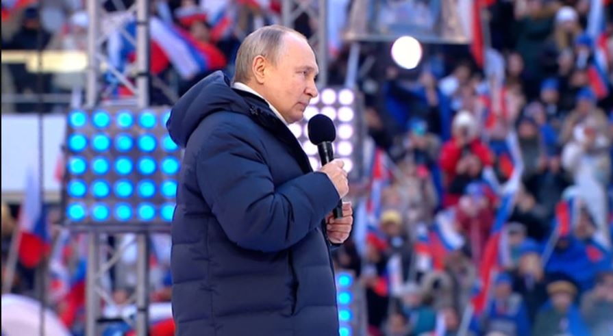 Концерт с Путиным в Лужниках: как Москва позорилась "дешевизной"
