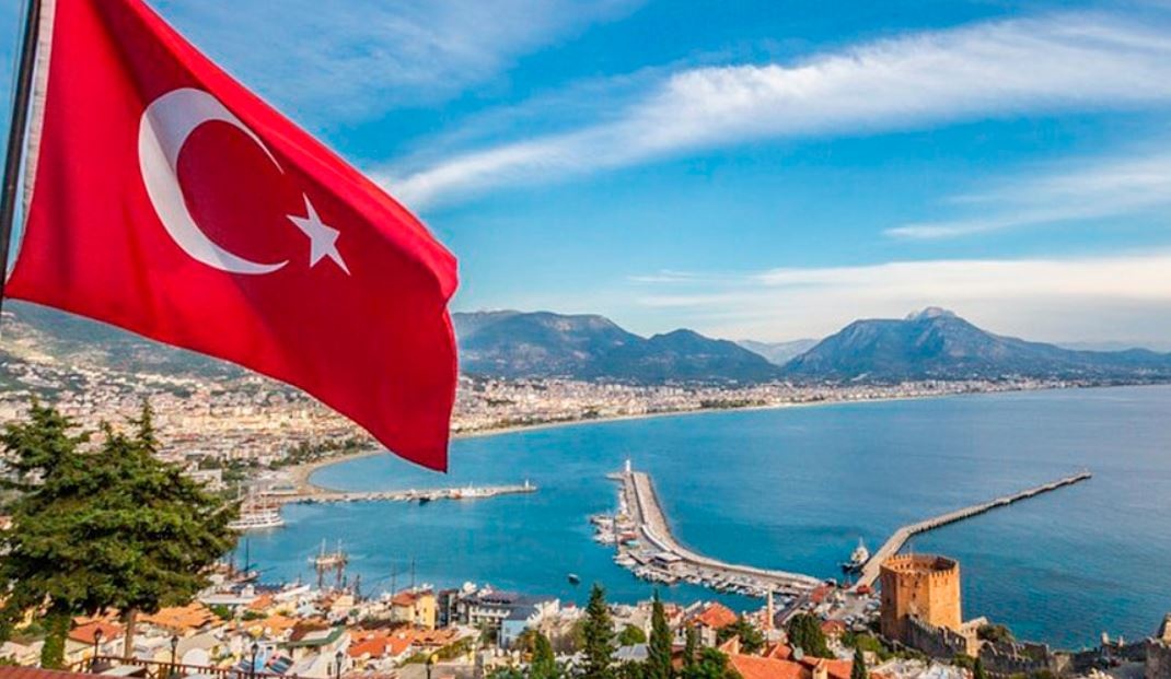 ВМС Турции предупредили о минах в Черном море