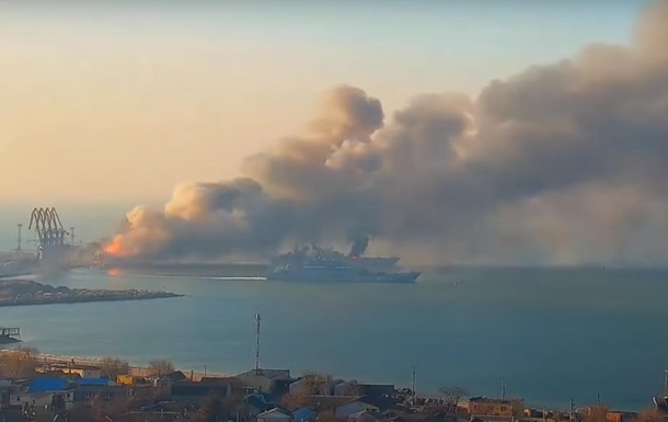 Ликвидация десантного корабля "Орск" в Бердянске: появилось видео