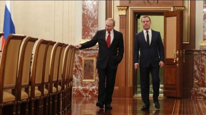 "Это все вождь", - Медведев переложил ответственность за войну в Украине на Путина