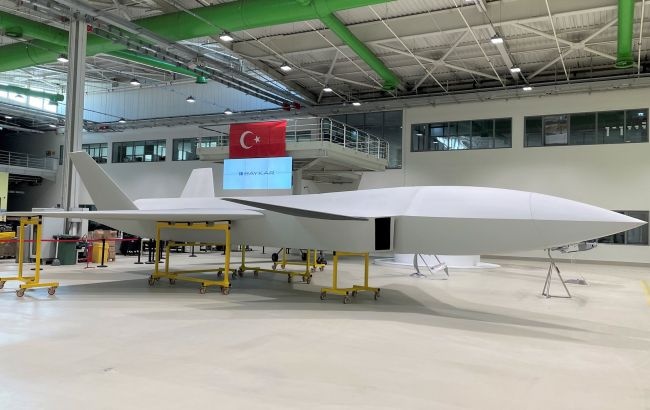 Турецкий производитель дронов представил беспилотник Bayraktar с украинским двигателем