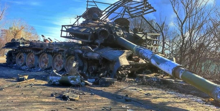 Больше, чем в армиях Франции и Германии вместе взятых: Россия потеряла в Украине 586 танков